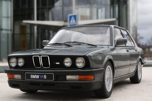 BMW M5 E28 AUTOart I hope more classic BMW will follow soon young or 